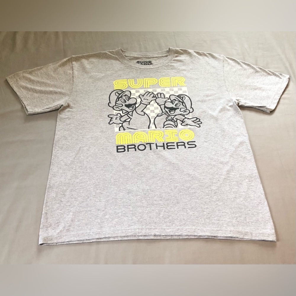 Nintendo Super Mario Brothers Graphic T-Shirt Size XL